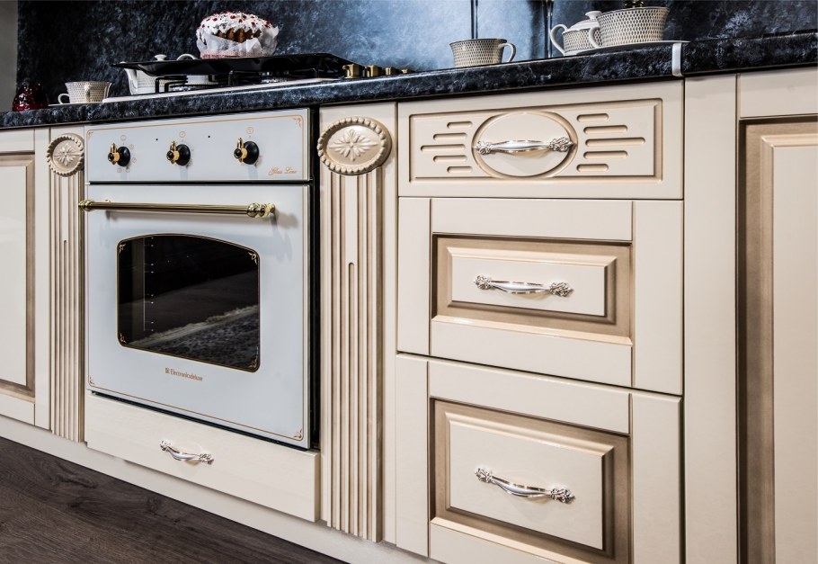 Кухня Деметра Эвита