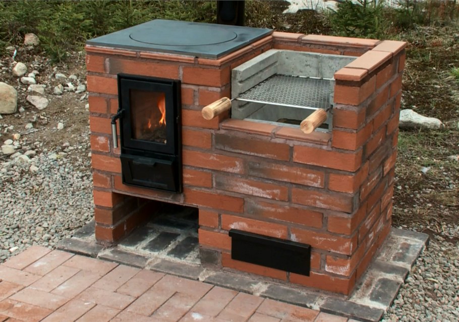 Небольшой мангал из кирпича