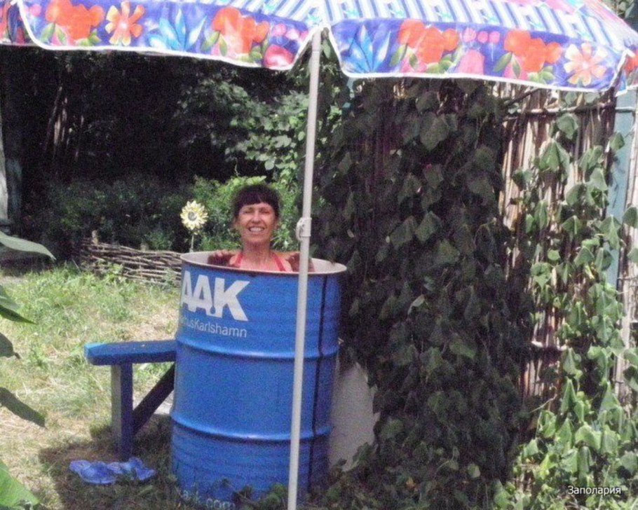Душ из бочки на даче своими