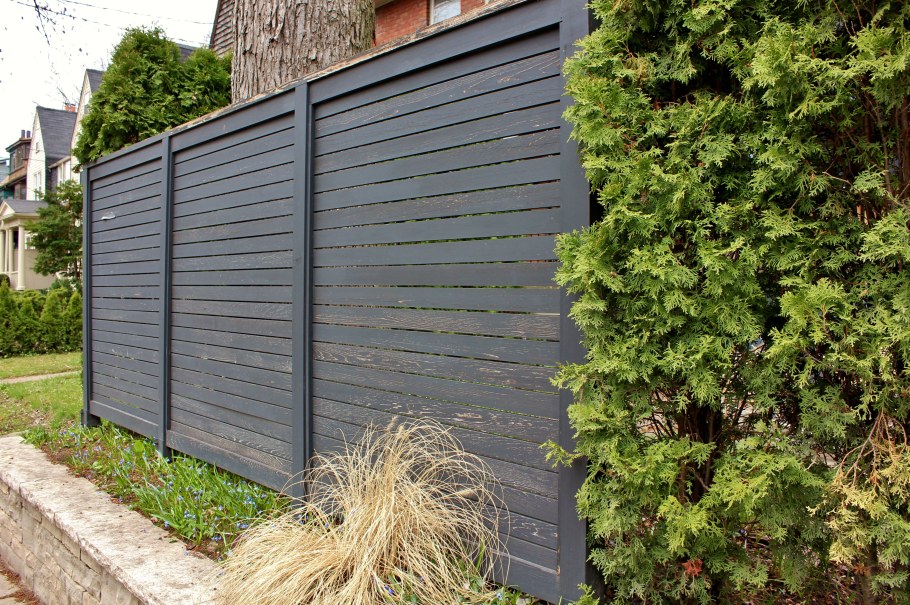 Деревянный забор