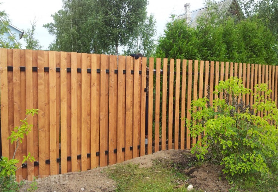 Красивый забор из досок
