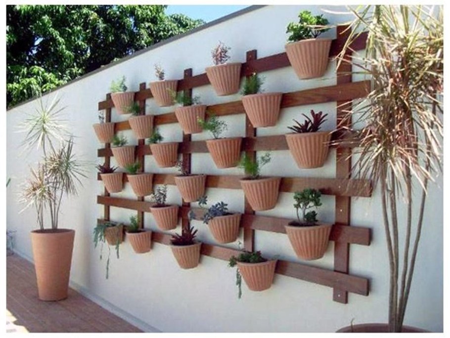 Кашпо на стену