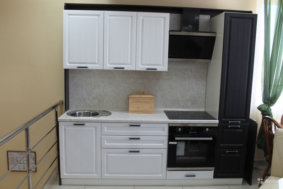 Кухня Прага с пеналом 2м олива