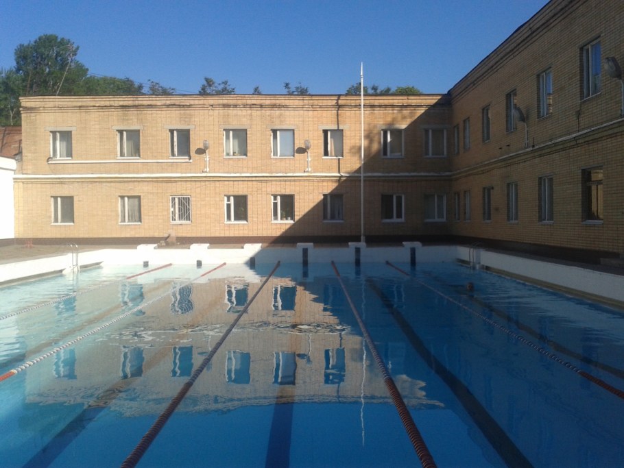 Бассейн в Строгино открытый бассейн