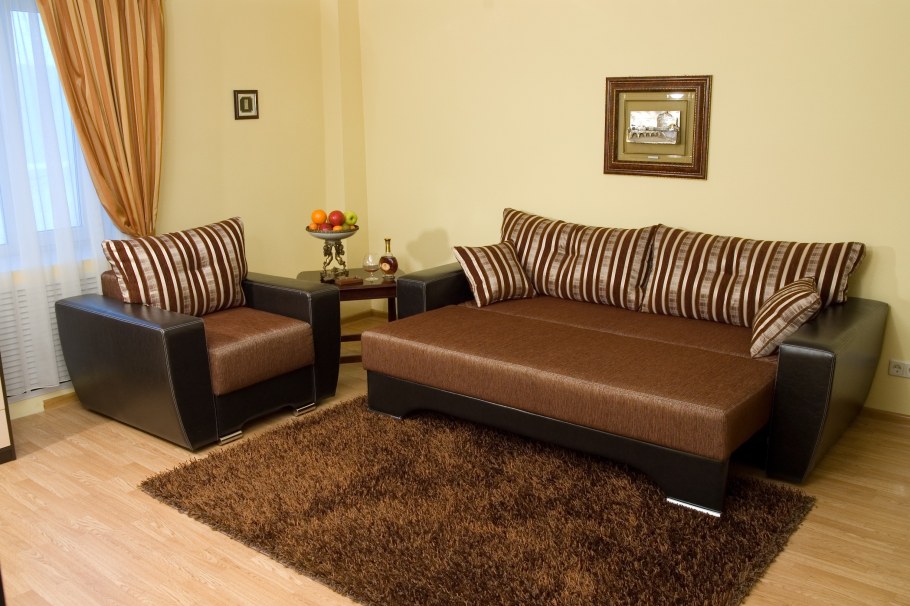 Расстановка дивана и кресел в гостиной