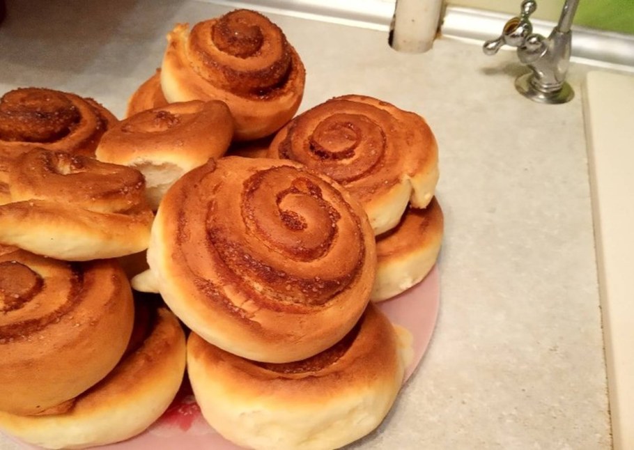 Булочки с корицей и сахаром