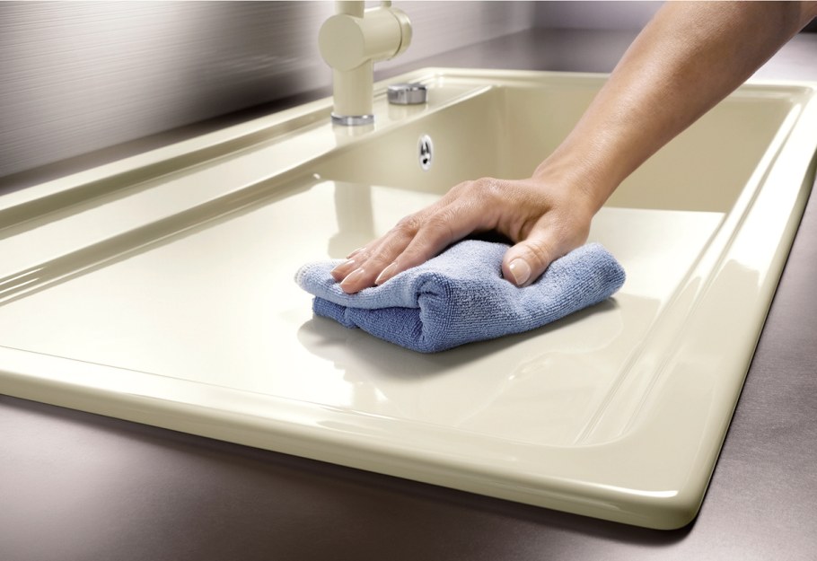 Очистки керамической раковины