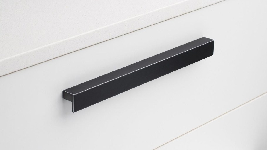 Профиль-ручка l=1400мм черный матовый