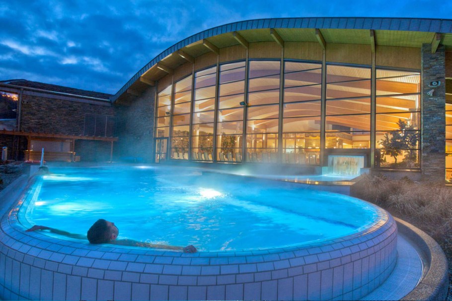 Санаторий Сибирь термальный бассейн