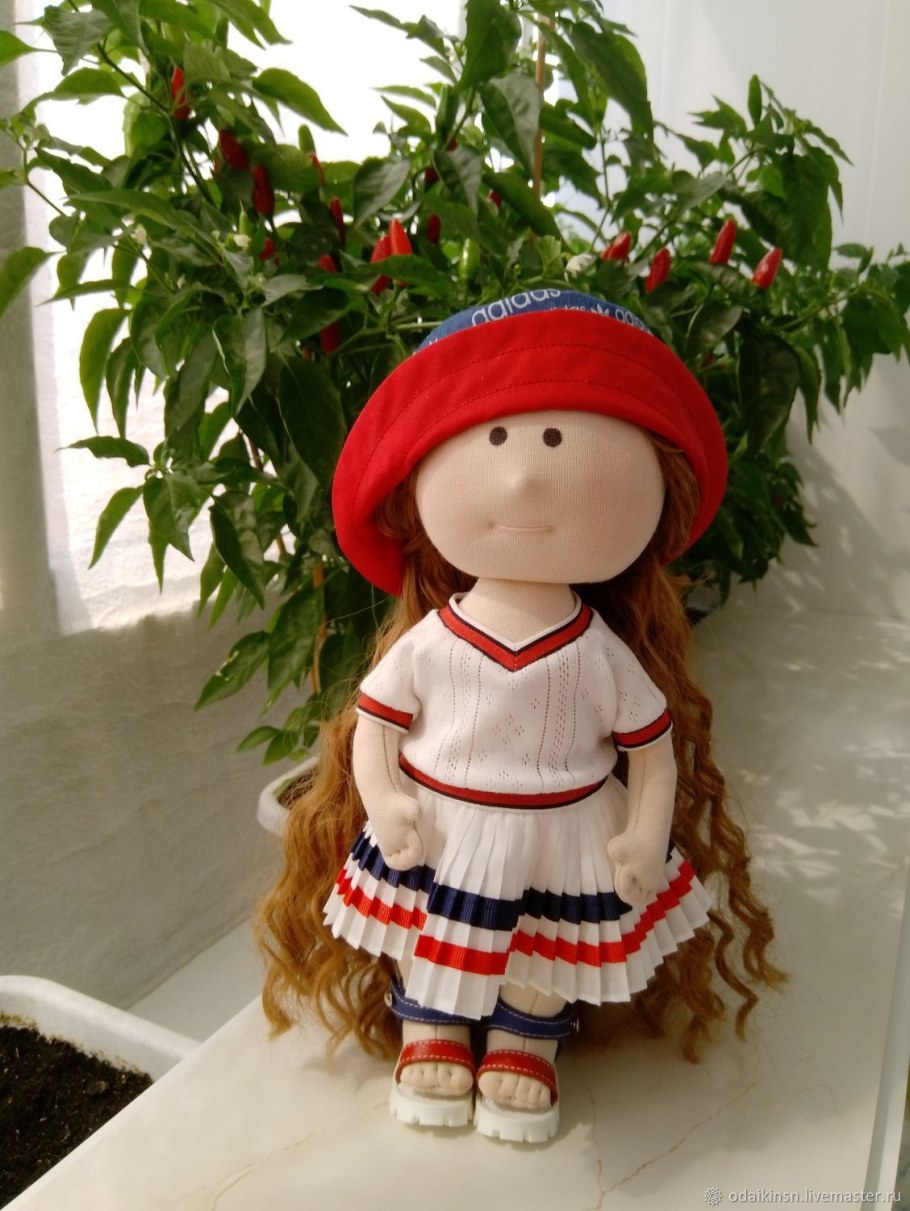 Интерьерная кукла Sweet Home "девочка в зимнем костюме", 40см