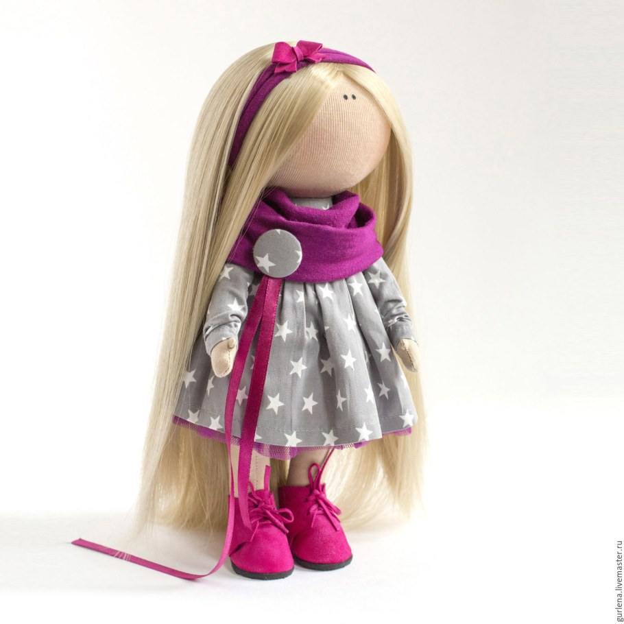 Вязаный кардиган для интерьерной куклы