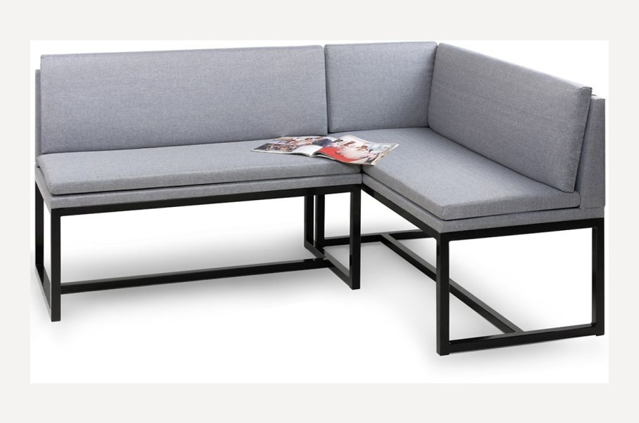 Кухонный уголок на металлическом каркасе