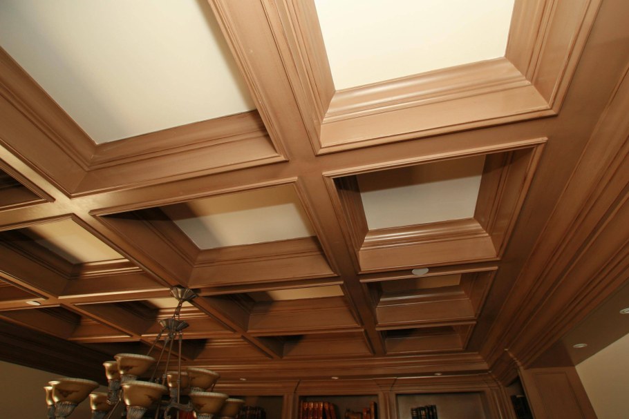Кессонный потолок из дерева