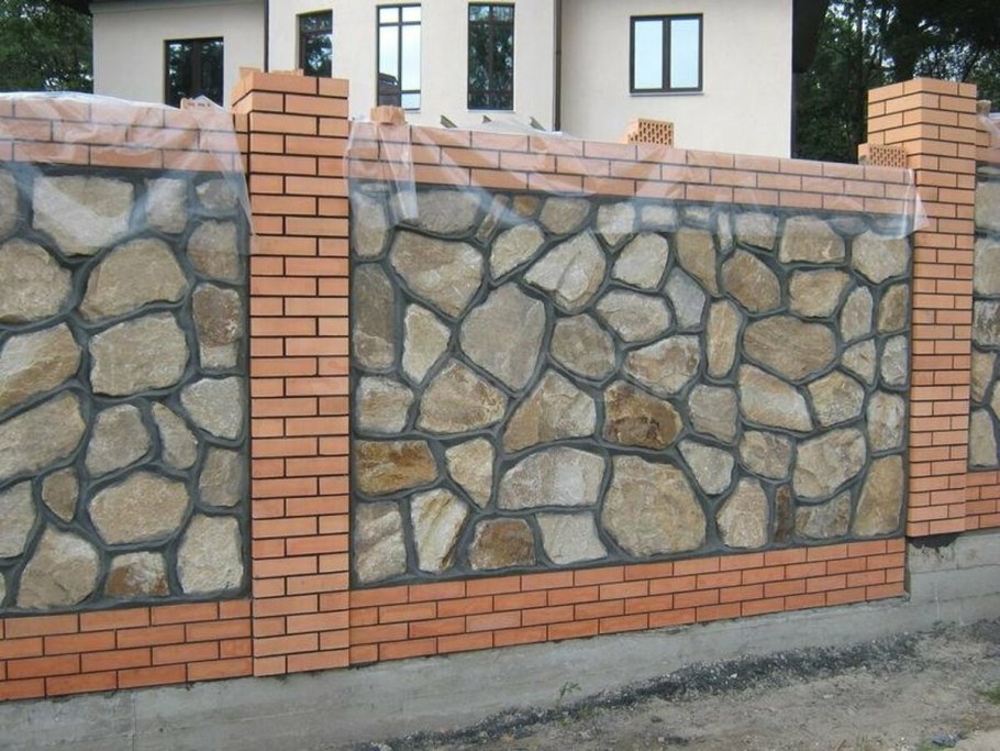 Забор из бутового камня
