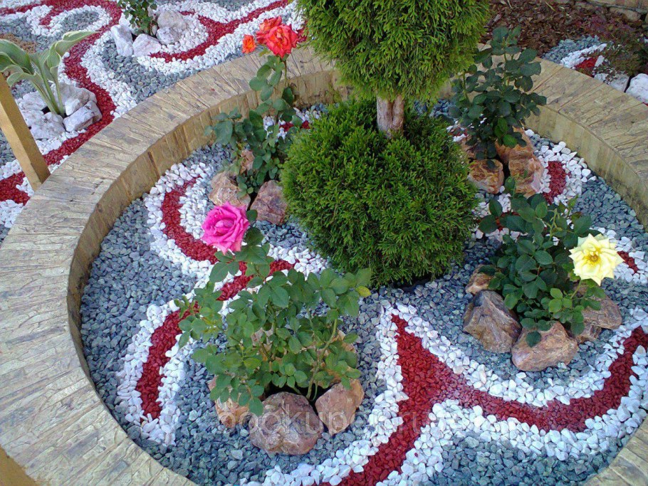 Клумба каменная dekorativnaya oformlenie