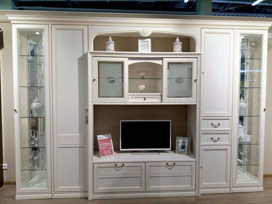 Стенка 62 Империя Dana