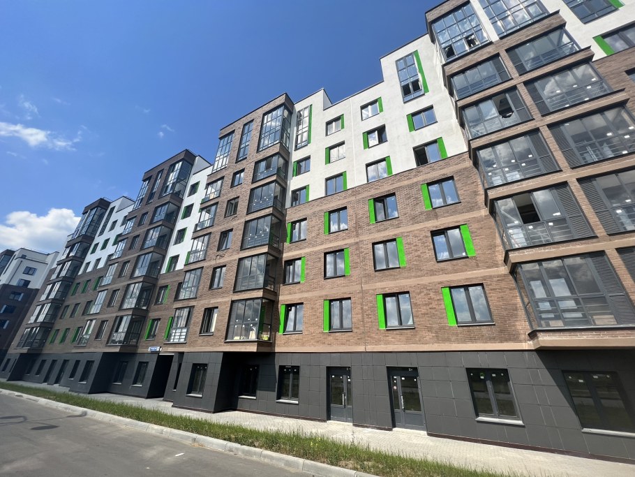 Тенистый бульвар фото