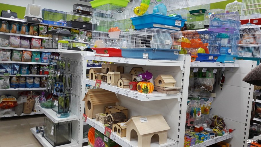 Товары для животных в ассортименте