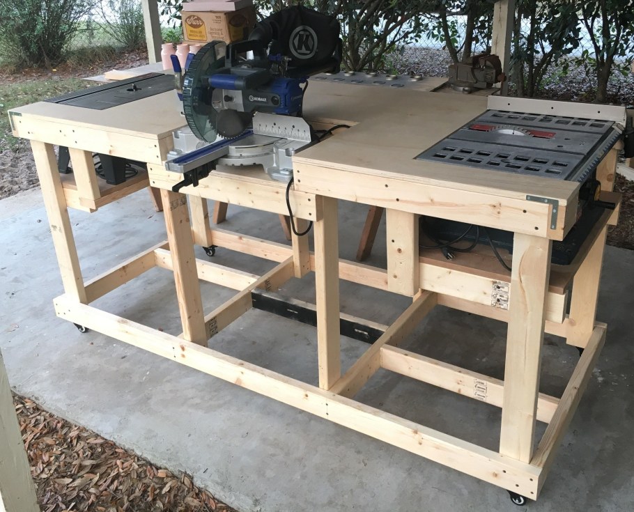 Деревянный верстак из бруса