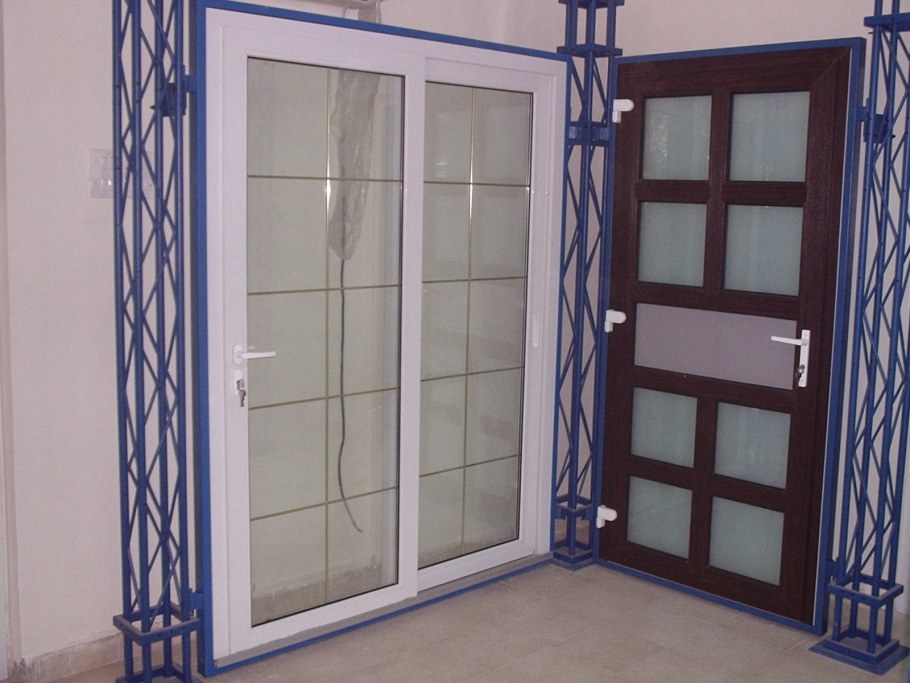 Двери из ПВХ профиля межкомнатные