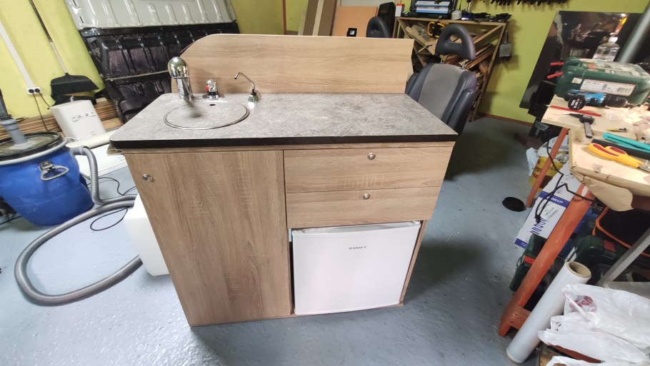 Кухонный блок в микроавтобус