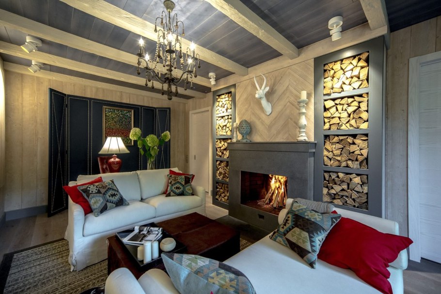 Гостиная в стиле Шале с камином