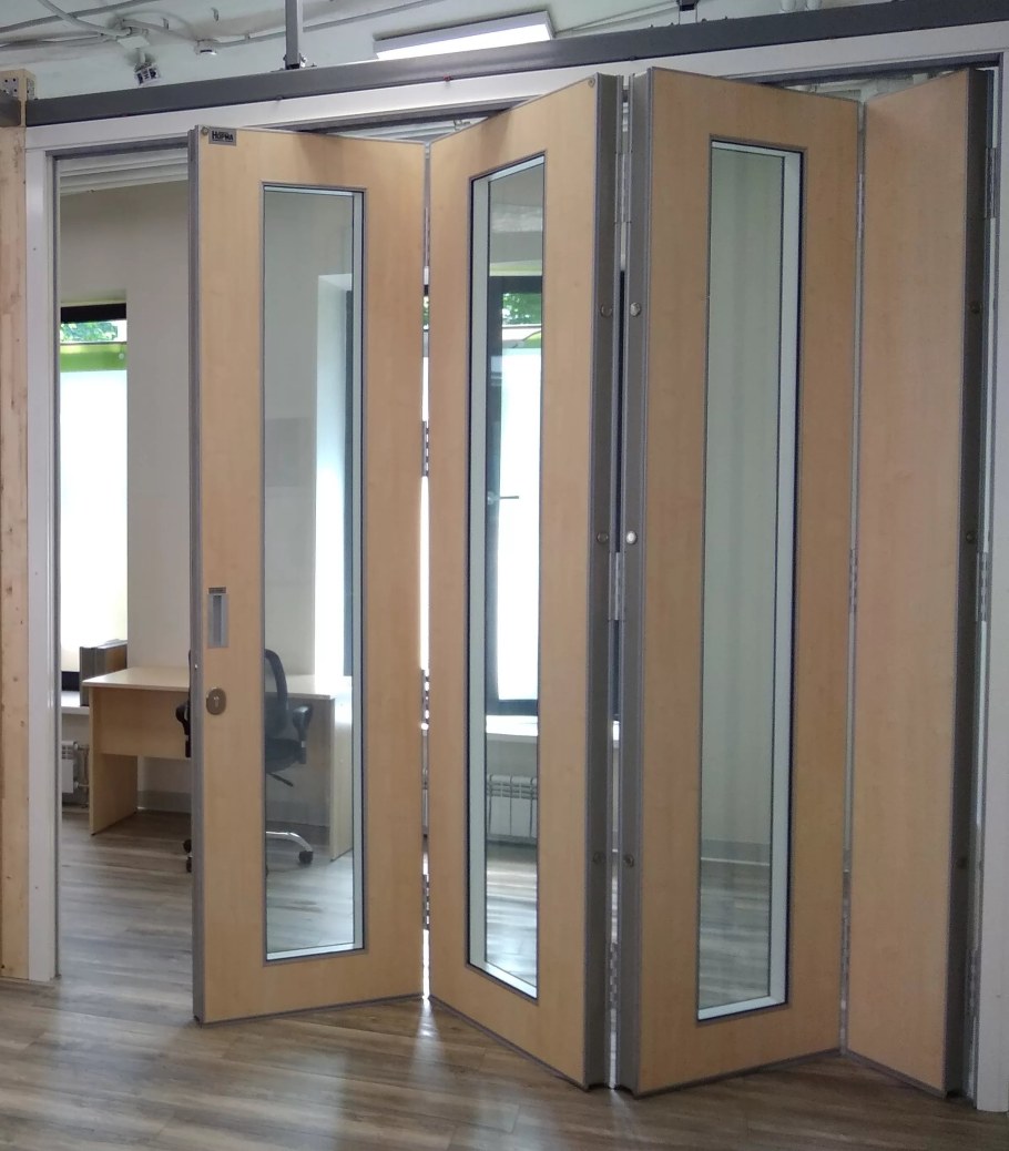 Раздвижная складная дверь