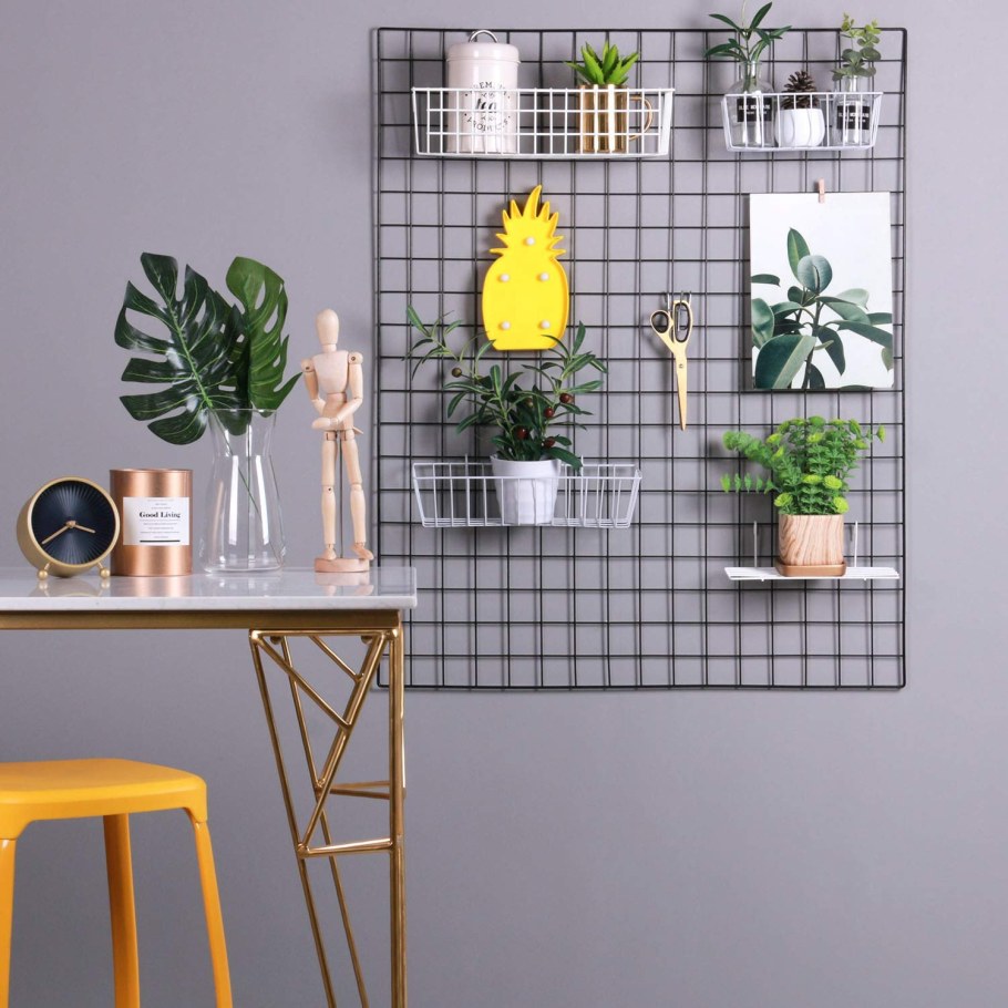 Сетка металлическая на стену декоративная