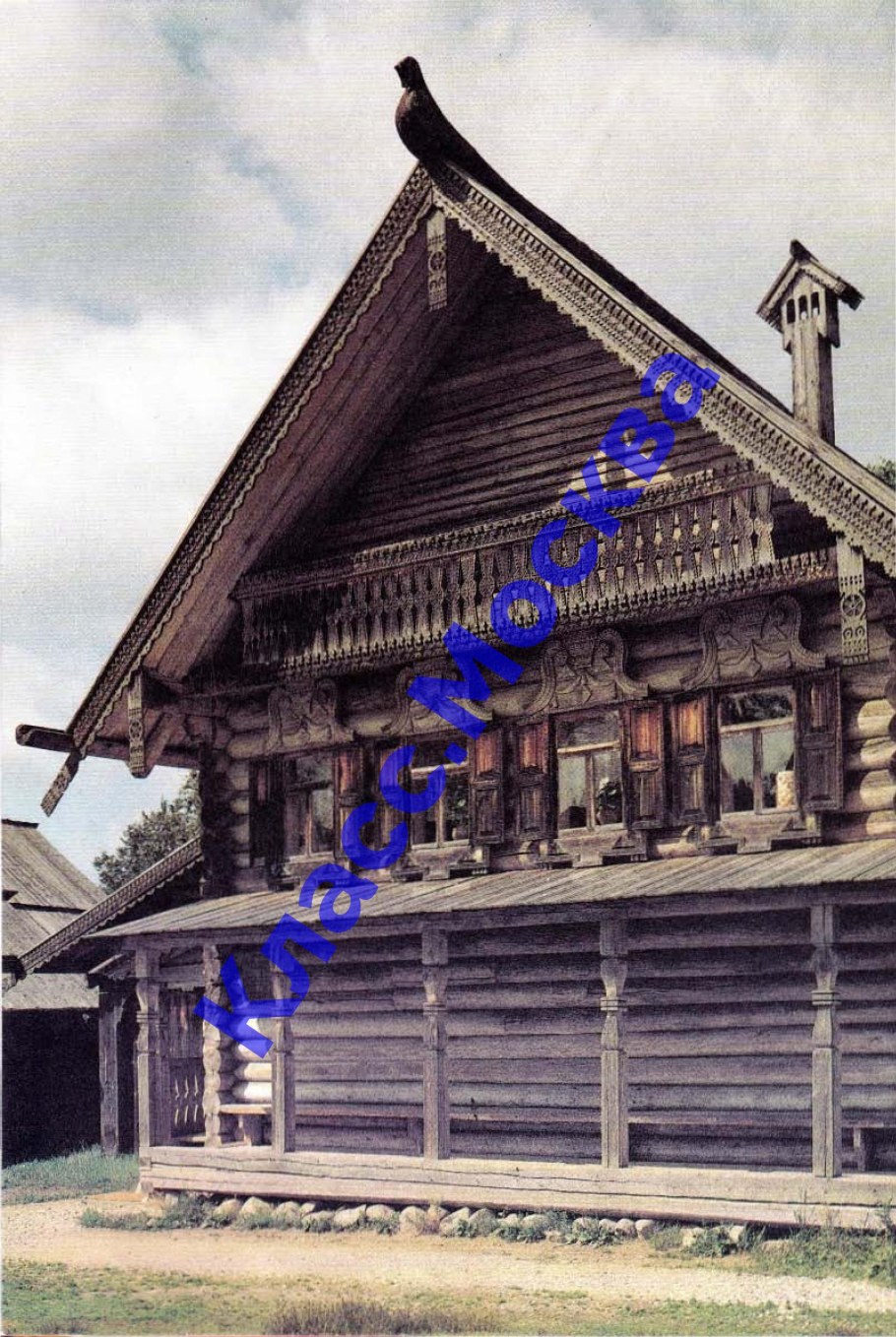 Русская изба снаружи