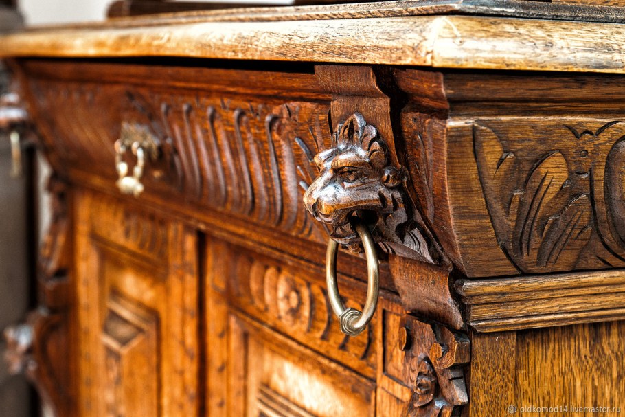 Антикварный буфет