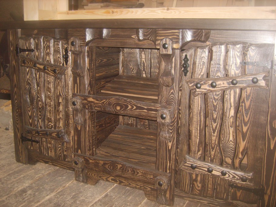 Мебель из брашированного дерева