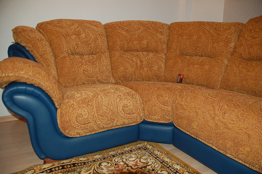 Завод обшивка для дивана