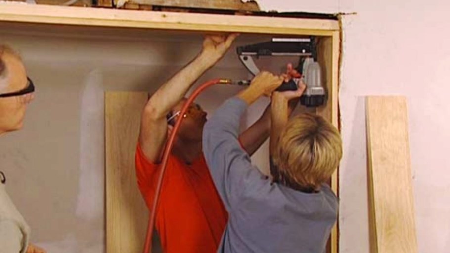 Демонтаж и монтаж межкомнатной двери пошагово