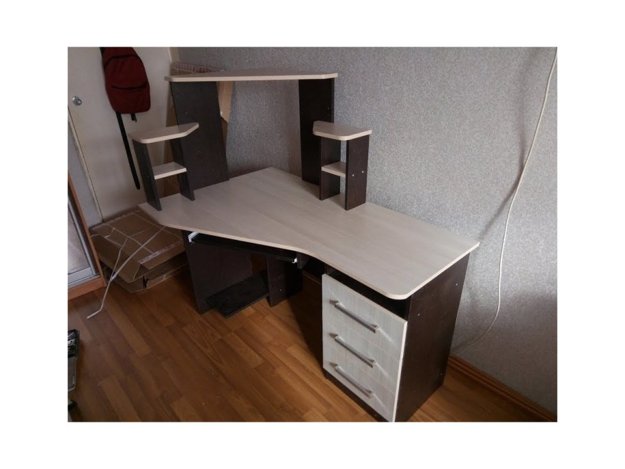 Угловой стол для шитья
