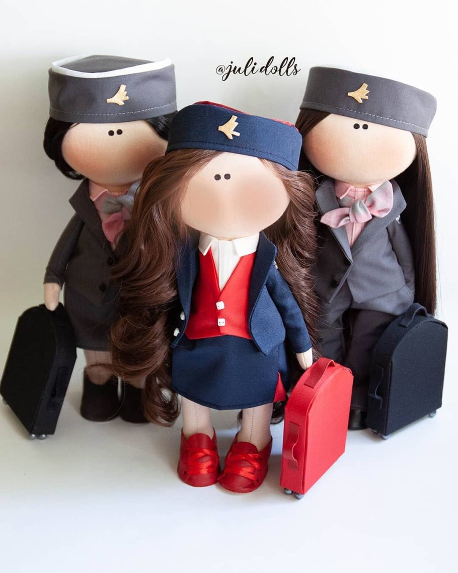Текстильная кукла стюардессы