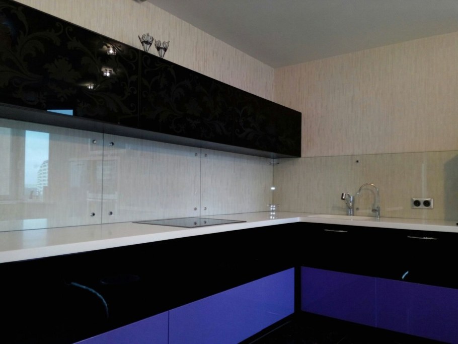 Стеклянный фартук