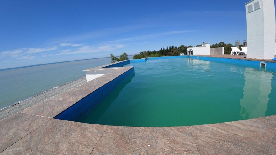 Баден-Баден изумрудный берег реж