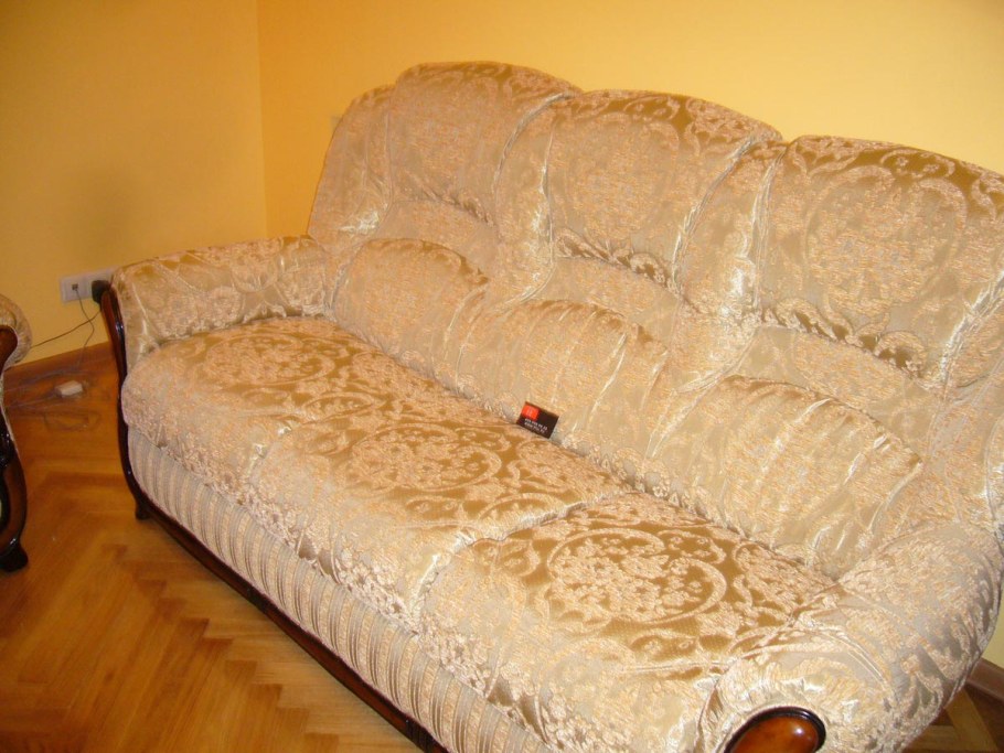 Материал для обшивки дивана