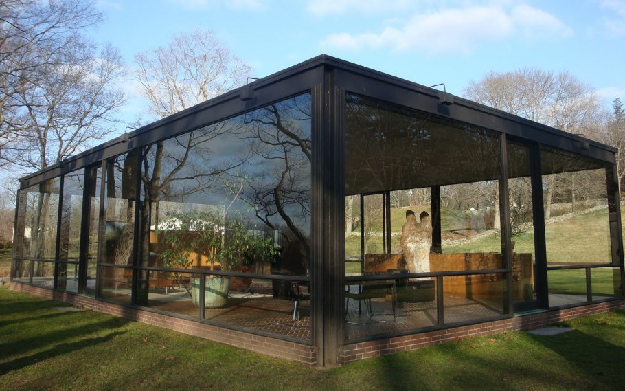 Стеклянный дом Филипа Джонсона фасад