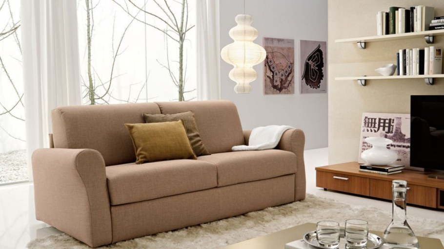 Бежевый диван в интерьере