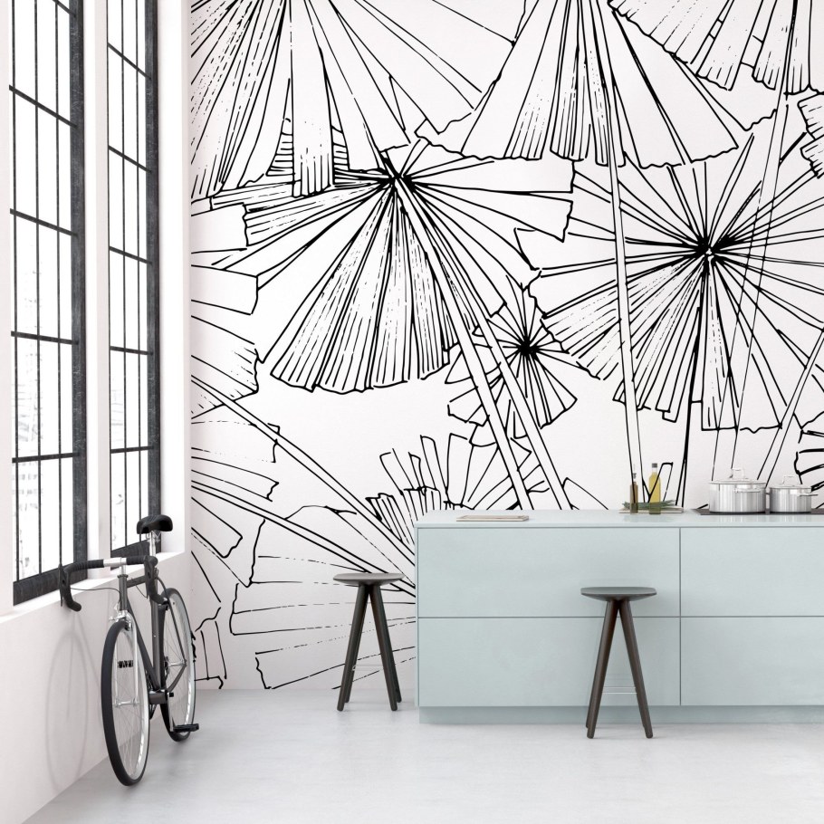 Графика на белой стене