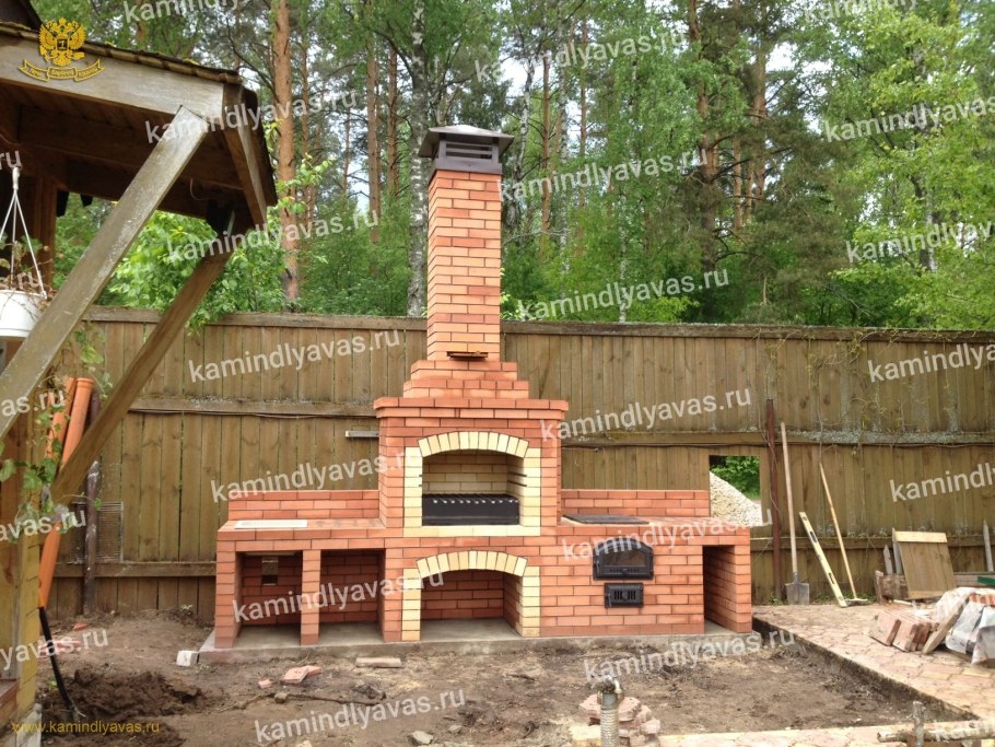 Летняя кухня с мангалом из кирпича