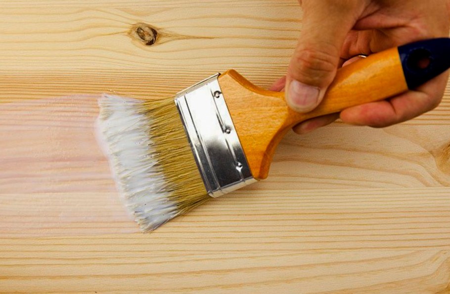 Грунтование деревянных поверхностей