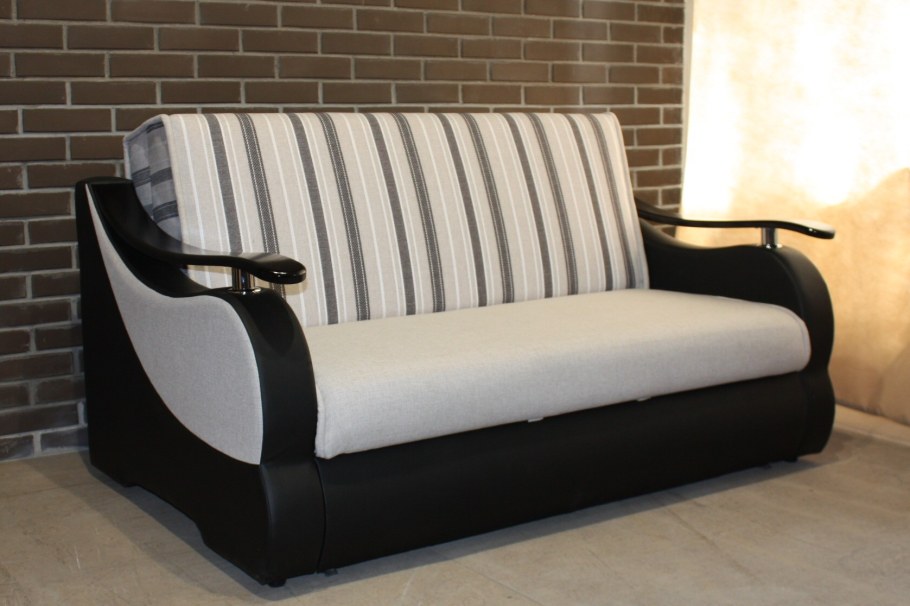 Диван для молодежной комнаты