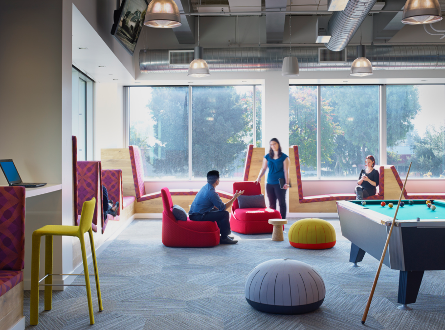 Комната отдыха в офисе