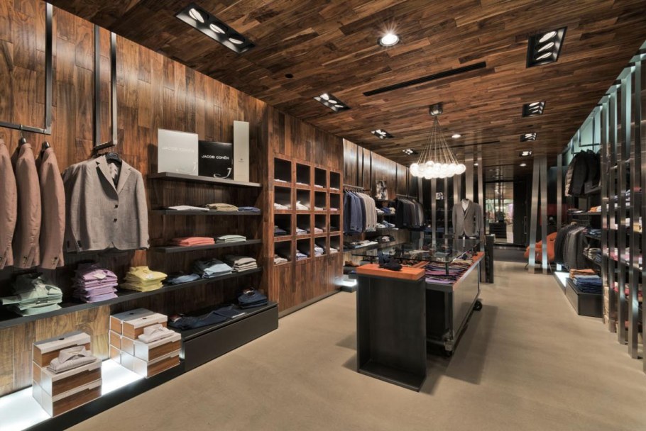 Интерьер магазина мужской одежды
