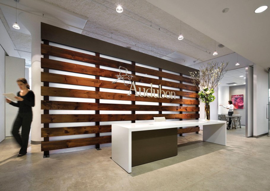 Зона ресепшен в стиле лофт