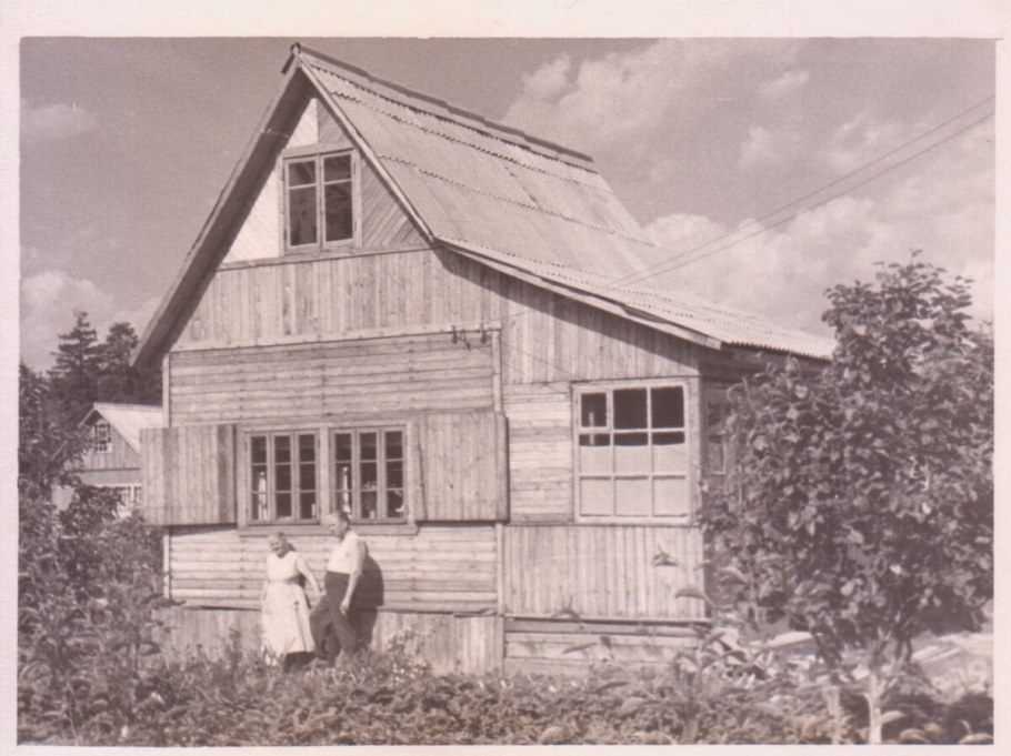 Советский садовый домик