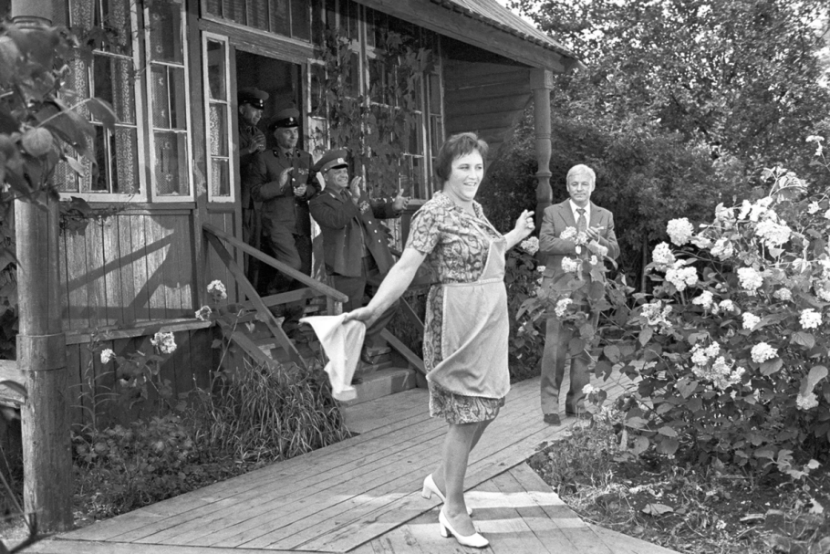 Семья Ивановых фильм 1975