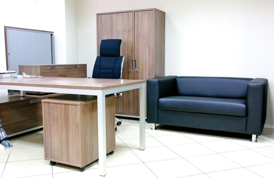 Стол руководителя угловой Футура